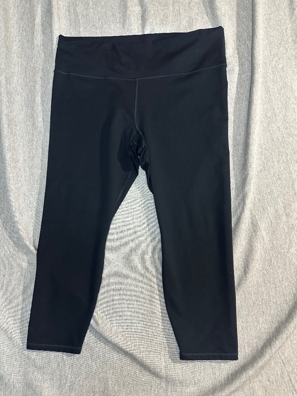 Fabletics Black High-Waisted Cropped Leggings Plus Size 3X
